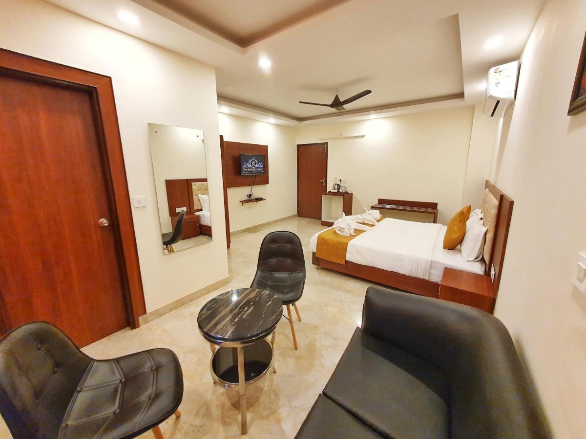 The Park Residency Hotell Dehradun Eksteriør bilde